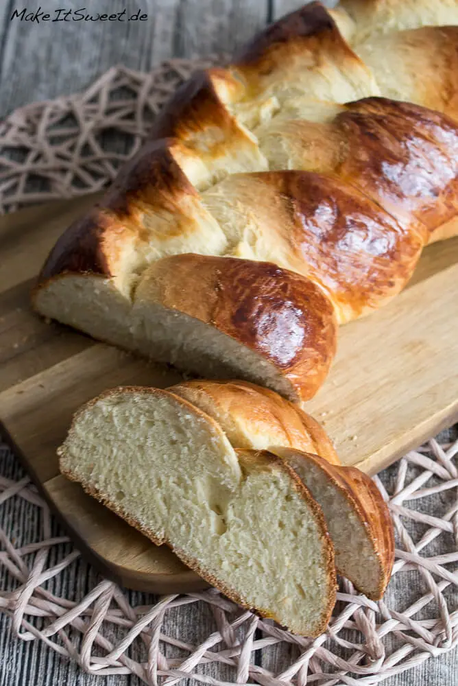 Einfacher Hefezopf Rezept 1 Einfacher Hefezopf Rezept klassisch mit Trockenhefe