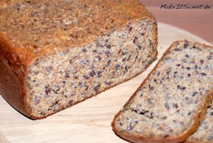 Low Carb Eiweißbrot aus dem Brotbackautomaten