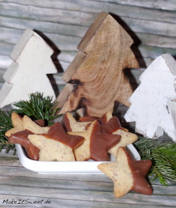 Schoko-Mandel-Plätzchen 15 Schoko-Mandel-Plätzchen