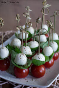 Tomate-Mozzarella-Spieße Fingerfood