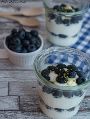 Blaubeer-Dessert mit Quark und Zitrone - Blaubeere Zitronenquark Nachtisch Nachspeise Rezept vegetarisch einfach schnell Sommer