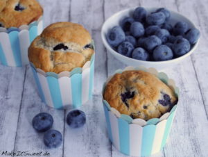 Veganer Muffins Rezept mit Blaubeere Banane Kokosmus ohne Zucker mit Stevia