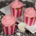 Himbeeren Cupcake mit Himbeeren Topping Rezept Liebe Valentinstag Nachtisch