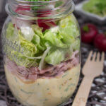 Eier-Schinken-Radieschen Salat im Glas
