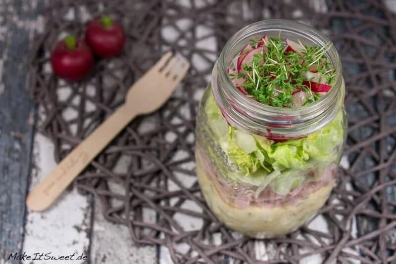 Schinken Eier Radieschen Salat im Glas Rezept zubereiten mitnehmen schnelles Essen