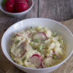 Einfacher Kartoffelsalat mit Radieschen