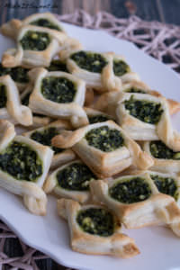 Mini Spinat-Feta-Schiffchen Fingerfood