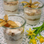 Physalis-Zimt-Dessert im Glas
