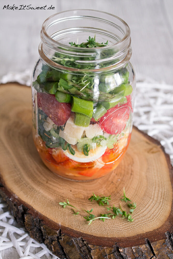 Spargel Salat mit Ei und Käse – Salat im Glas