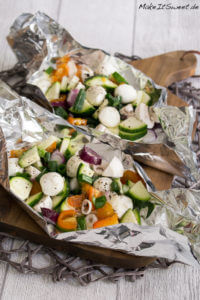 Gemüse-Päckchen mit Mozzarella vom Grill