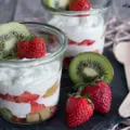 Kiwi Erdbeeren Nachtisch Dessert im Glas Rezept Schichtdessert Zitrone schnell einfach
