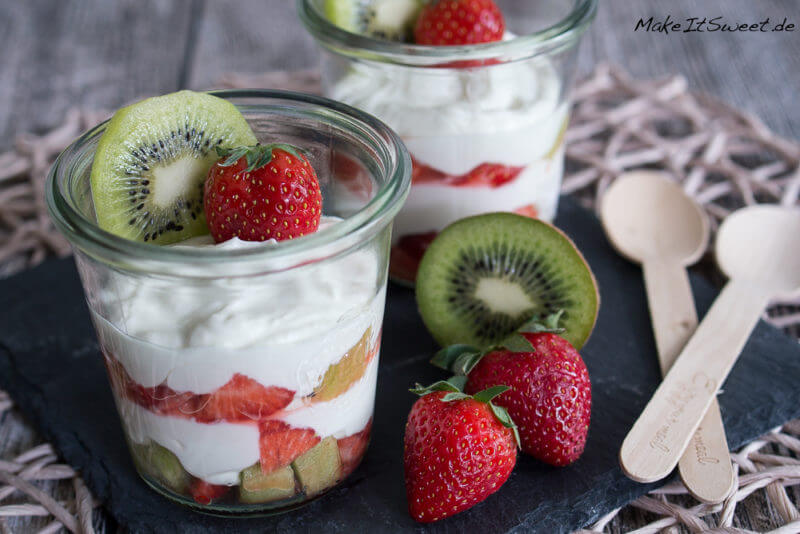 Kiwi Erdbeeren Nachtisch Dessert im Glas Rezept Schichtdessert Zitrone schnell einfach