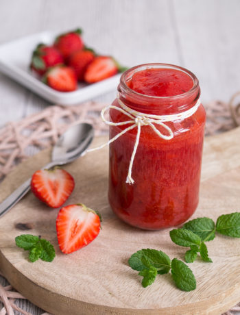 Fruchtige Erdbeermarmelade mit Minze - Erdbeer Minze Marmelade Rezept Erdbeeren suess einfach Gelierzucker 3 1