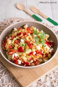 Linsensalat mit Paprika, Gurke und Feta