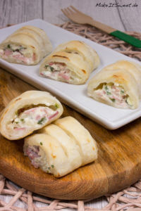 Schinken-Frischkäse-Blätterteigtaschen
