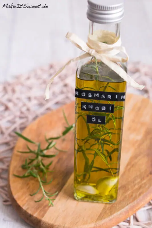 Rosmarin-Knoblauch-Öl Rezept einfach und schnell