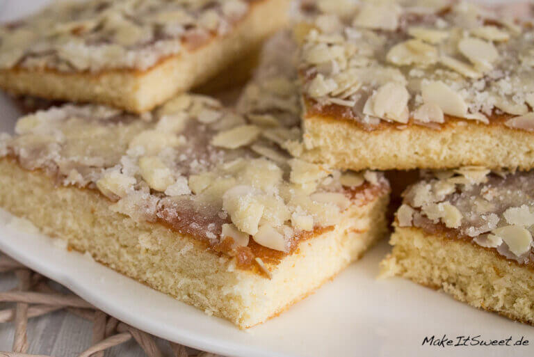 Einfacher Blitz-Butterkuchen mit Mandeln - MakeItSweet