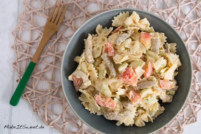 Einfaches Gyros Nudelsalat Rezept 3 Gyros Nudelsalat Rezept einfach Paprika Gurke 3