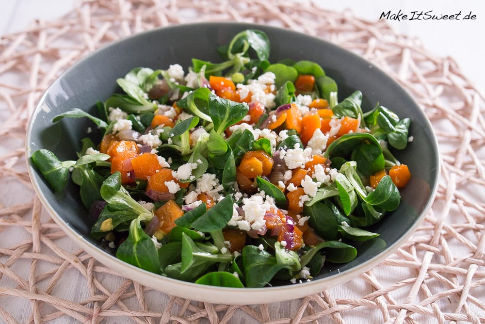 Feldsalat mit Möhren und Feta Wintersalat