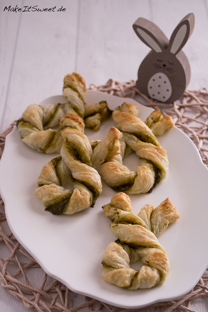 Herzhafte Blätterteig-Hasen mit Pesto für Ostern